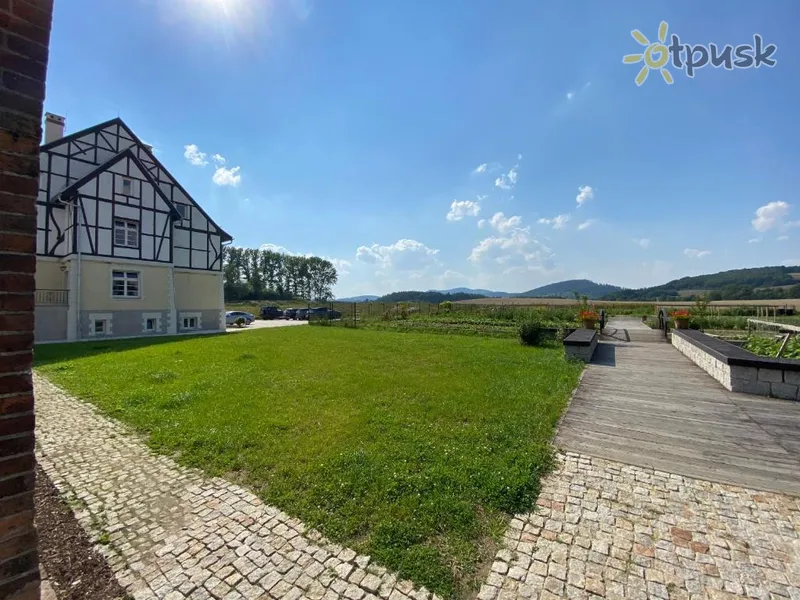 Фото отеля Dworzysko Hotel 3* Ястшембе-Здруй Польша экстерьер и бассейны