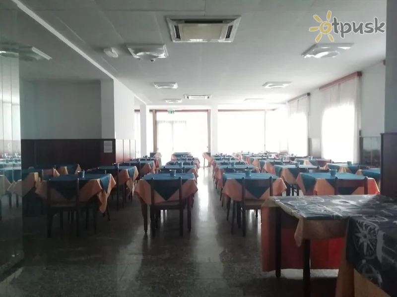 Фото отеля Mediterraneo Hotel 3* Ріміні Італія бари та ресторани