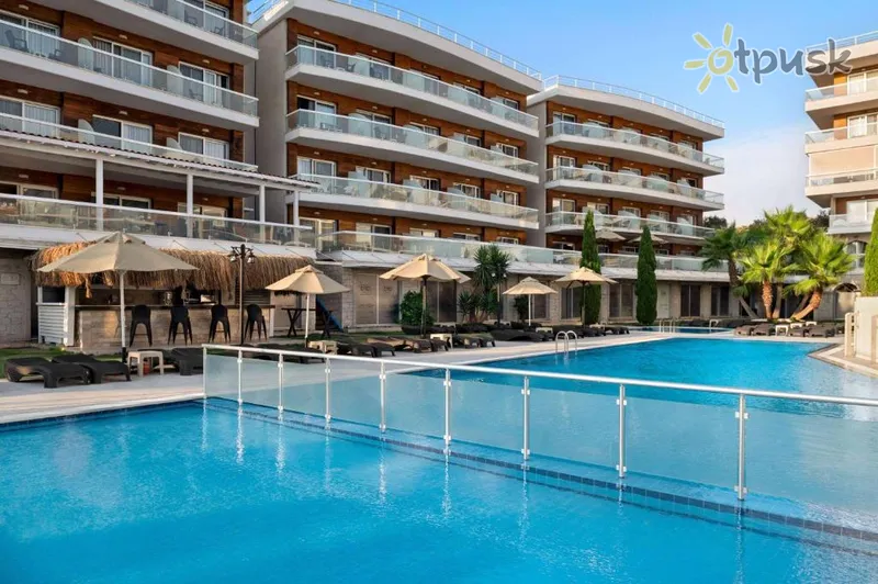 Фото отеля La Quinta by Wyndham Cesme 4* Чешме Турция экстерьер и бассейны