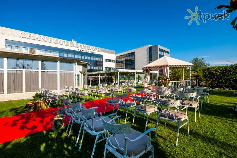 Фото отеля Attica21 Las Rozas 4* Мадрид Испания экстерьер и бассейны