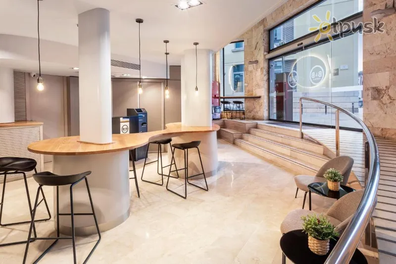 Фото отеля B&B Hotel Tarragona Centro Urbis 3* Таррагона Испания лобби и интерьер
