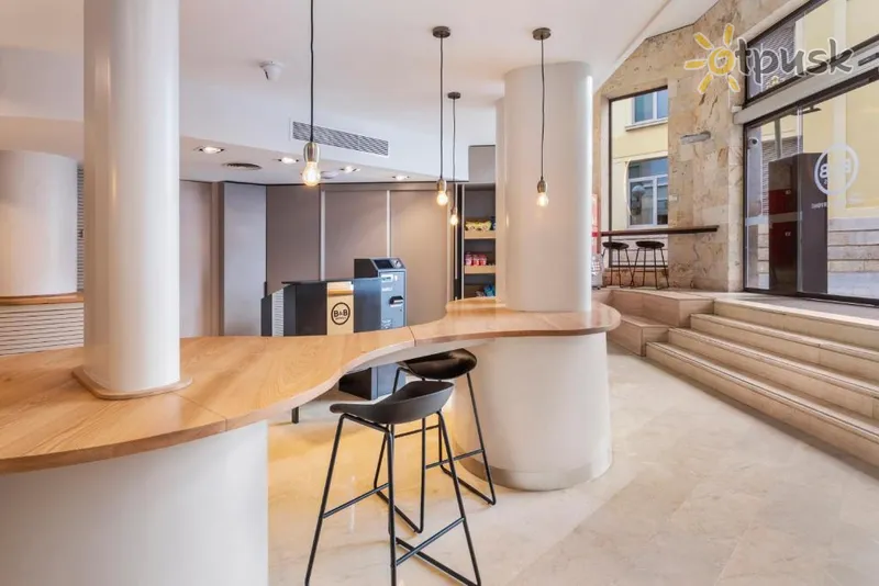 Фото отеля B&B Hotel Tarragona Centro Urbis 3* Таррагона Испания лобби и интерьер