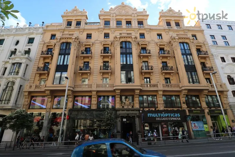 Фото отеля Hispano Argentino Gran Via Hostal 3* Мадрид Испания экстерьер и бассейны
