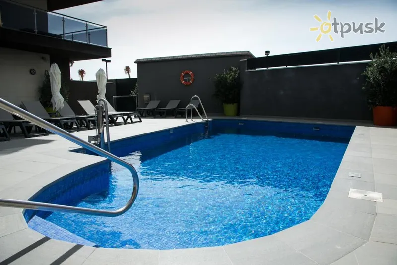Фото отеля Fuengirola Playa Apartamentos 3* Kosta del Solis Ispanija išorė ir baseinai