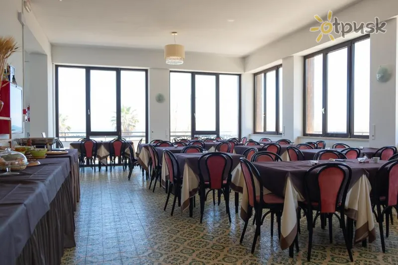 Фото отеля Re Leone Hotel 3* Римини Италия бары и рестораны