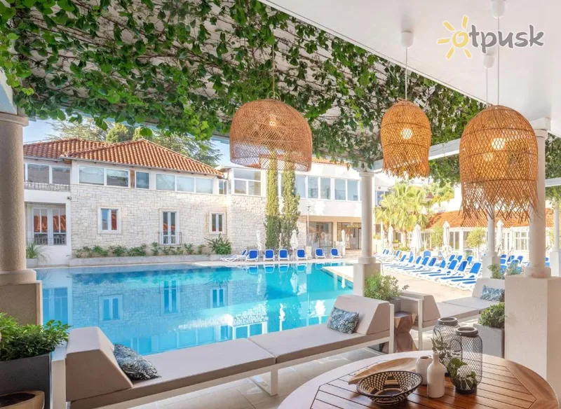 Фото отеля Waterman Kaktus Resort 4* о. Брач Хорватия экстерьер и бассейны