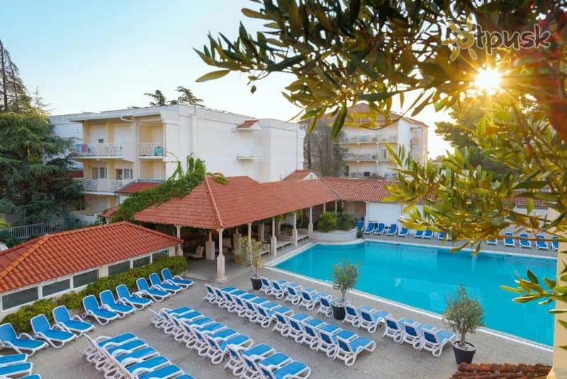 Фото отеля Waterman Kaktus Resort 4* о. Брач Хорватия экстерьер и бассейны