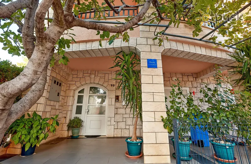 Фото отеля Pokoje Goscinne Makarska 3* Makarska Kroatija išorė ir baseinai