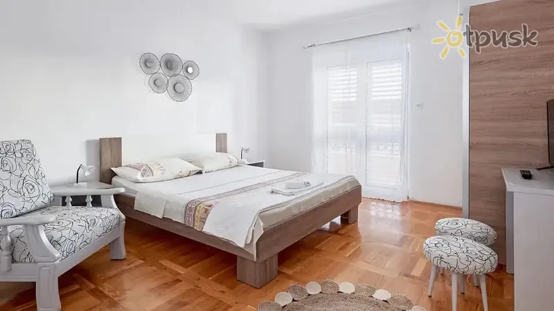 Фото отеля Nevenka 3* Макарска Хорватия экстерьер и бассейны