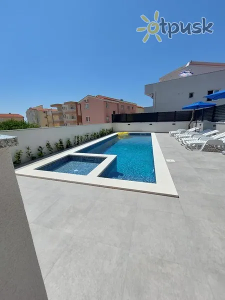 Фото отеля Nova Villa 3* Макарска Хорватия экстерьер и бассейны