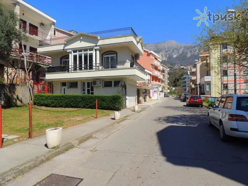 Фото отеля Vila Jelena 3* Бечичи Черногория экстерьер и бассейны