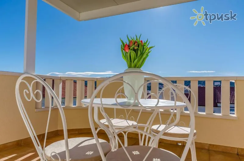 Фото отеля Kiwi Apartments 3* Трогир Хорватия экстерьер и бассейны