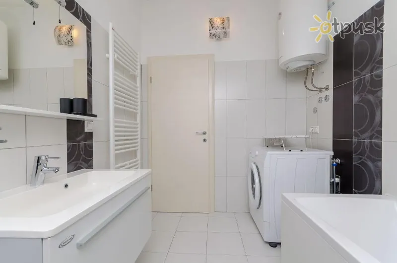 Фото отеля Kiwi Apartments 3* Трогир Хорватия экстерьер и бассейны
