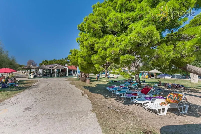 Фото отеля Jugo & Bura Apartments 3* Omis Horvātija ārpuse un baseini