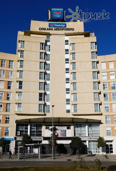 Фото отеля Travelodge Madrid Coslada Airport 3* Мадрид Іспанія екстер'єр та басейни