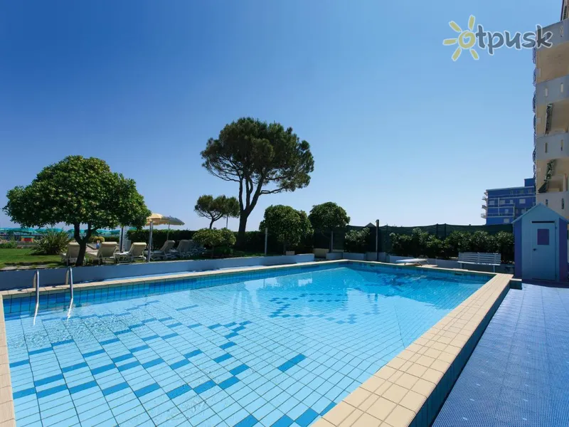 Фото отеля Croce di Malta Hotel 4* Лидо Ди Езоло Италия экстерьер и бассейны