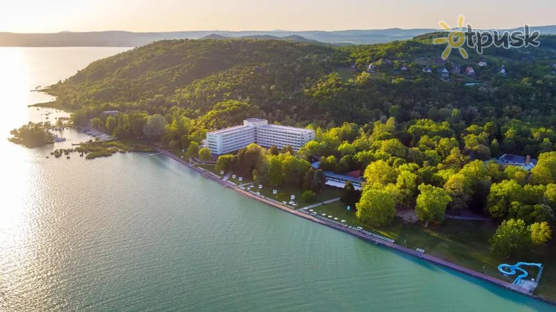 Фото отеля Club Tihany Resort 4* Тихань Венгрия экстерьер и бассейны