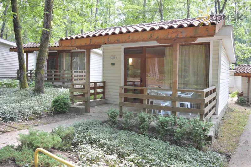Фото отеля Holiday Bungalow 3* Приморско Болгария экстерьер и бассейны