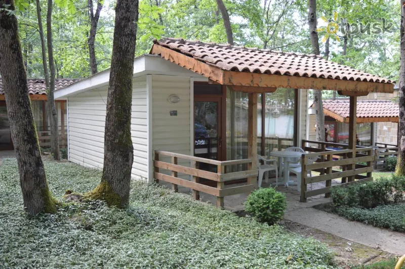 Фото отеля Holiday Bungalow 3* Приморско Болгария экстерьер и бассейны