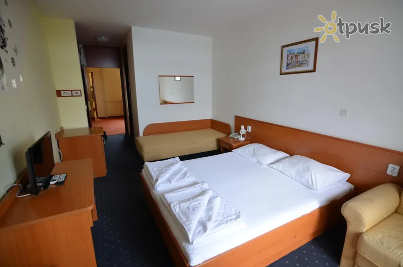 Фото отеля Zagreb (Karlobag) 3* Задар Хорватия экстерьер и бассейны