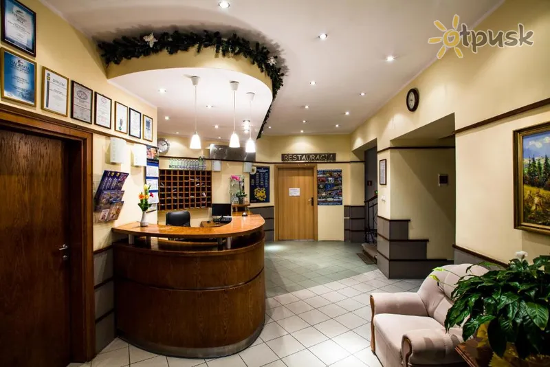 Фото отеля Nat Krynica Zdroj Hotel 3* Kriņica Polija ārpuse un baseini