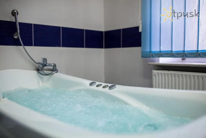 Фото отеля Nat Krynica Zdroj Hotel 3* Kriņica Polija ārpuse un baseini