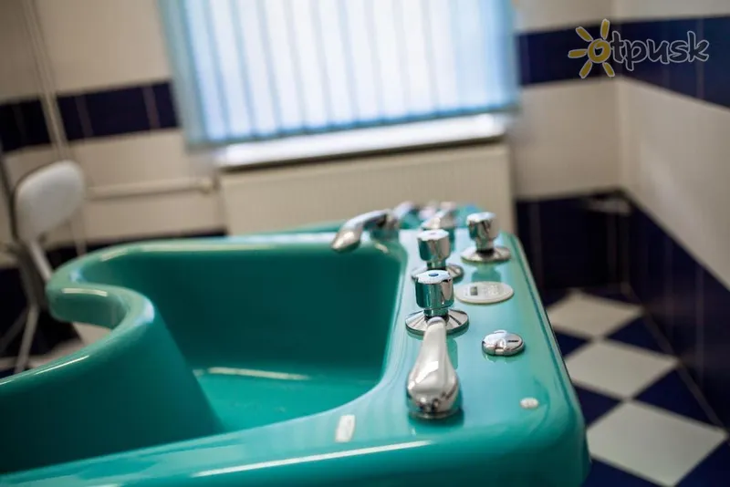 Фото отеля Nat Krynica Zdroj Hotel 3* Kriņica Polija ārpuse un baseini