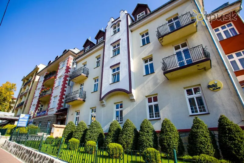 Фото отеля Nat Krynica Zdroj Hotel 3* Kriņica Polija ārpuse un baseini