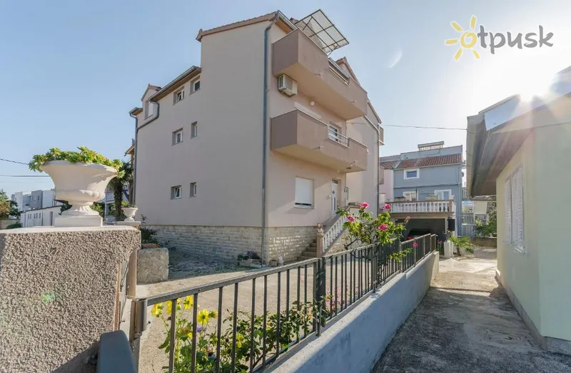 Фото отеля Rajka Apartments 3* Vodice Kroatija išorė ir baseinai