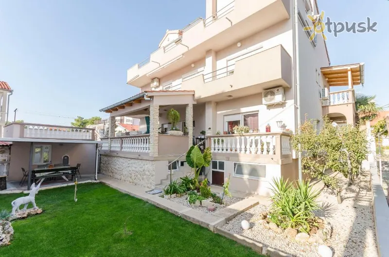 Фото отеля Rajka Apartments 3* Vodice Kroatija išorė ir baseinai