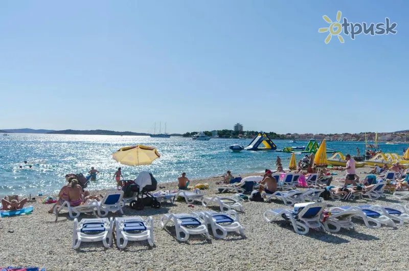 Фото отеля Rajka Apartments 3* Vodice Kroatija išorė ir baseinai