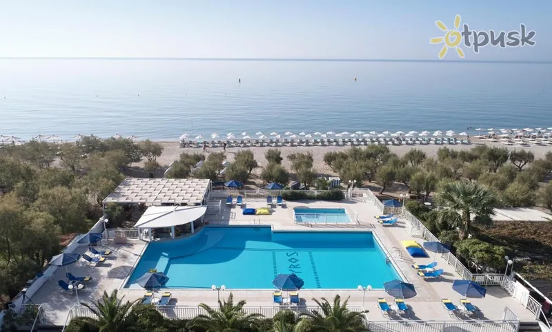 Фото отеля Kouros Seasight Hotel 3* par. Samos Grieķija ārpuse un baseini