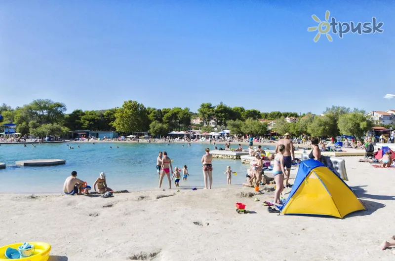 Фото отеля Mirjana Blue Beach Apartments 3* Vodice Kroatija išorė ir baseinai