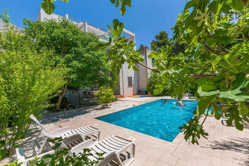 Фото отеля Ljiljana Apartments 3* Оміш Хорватія екстер'єр та басейни