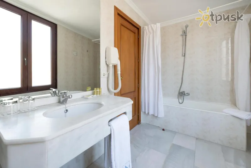 Фото отеля Eurostars Maimonides 3* Андалусія Іспанія екстер'єр та басейни