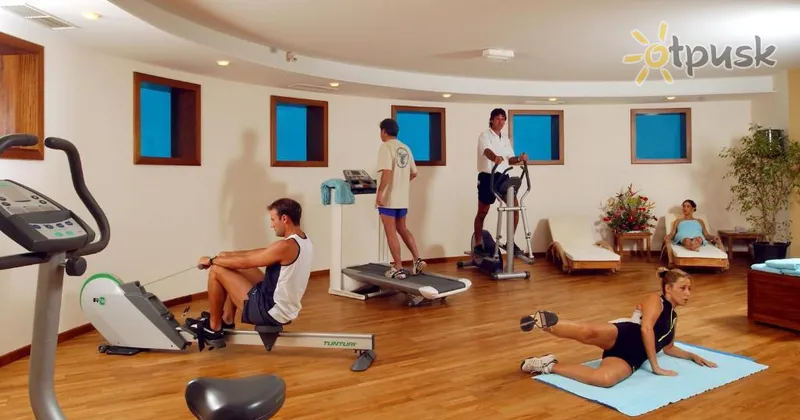 Фото отеля Le Saint Alexis Hotel & Spa 4* Reinjonas Francija ārpuse un baseini