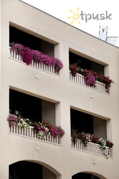 Фото отеля Bellevue Aparthotel 3* Трогир Хорватия экстерьер и бассейны