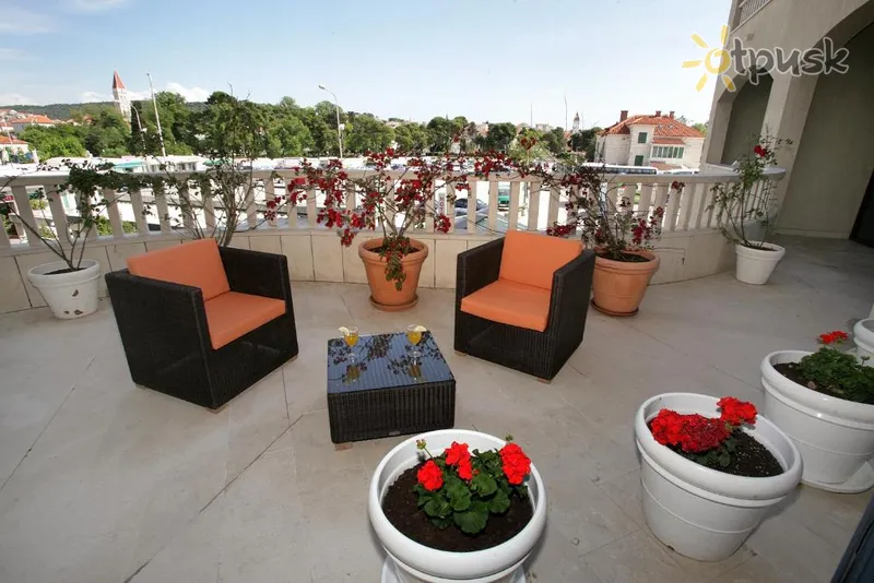 Фото отеля Bellevue Aparthotel 3* Трогир Хорватия экстерьер и бассейны