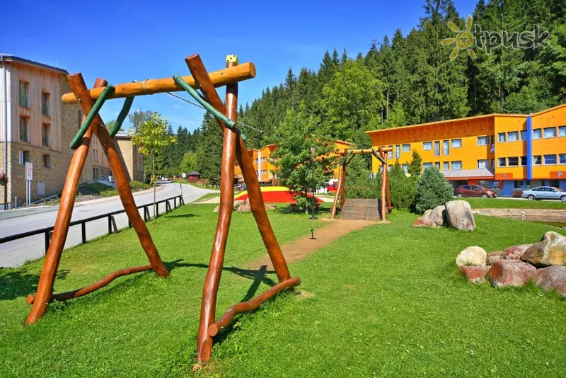 Фото отеля Aquapark Szpindlerowy Mlyn 3* Spindlerovs Mlins Čehu ārpuse un baseini