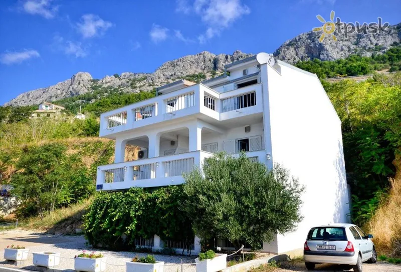 Фото отеля Via Apartment 3* Брело Хорватія екстер'єр та басейни