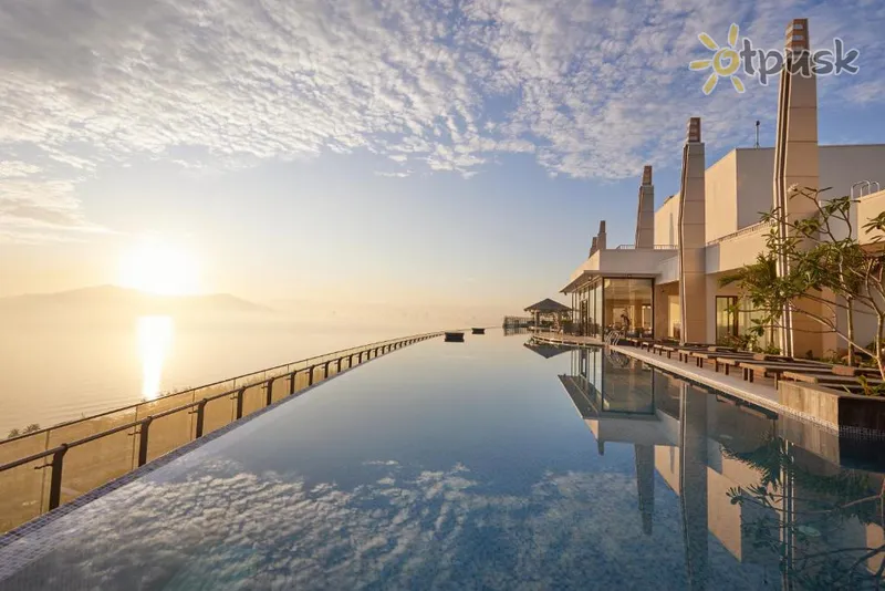 Фото отеля Da Nang-Mikazuki Japanese Resorts & Spa 5* Дананг Вьетнам экстерьер и бассейны