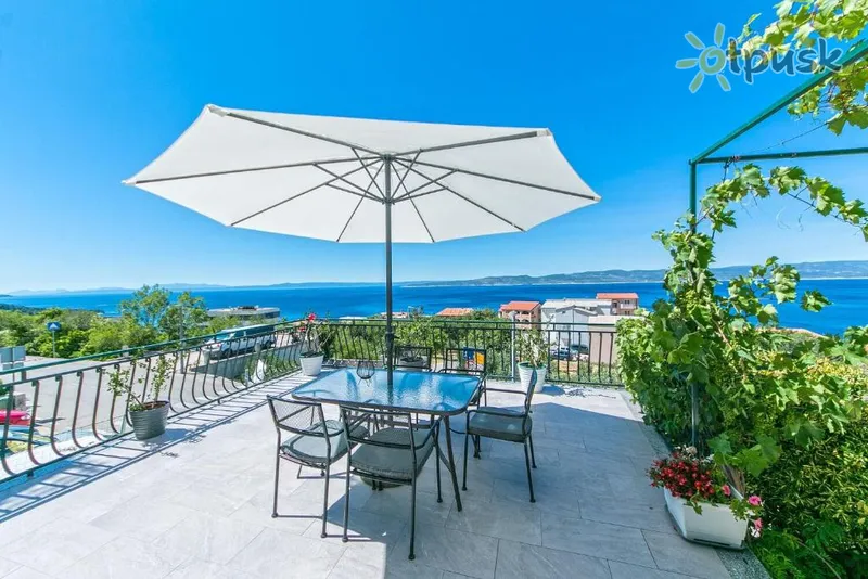 Фото отеля Robert Apartments 3* Брела Хорватия экстерьер и бассейны