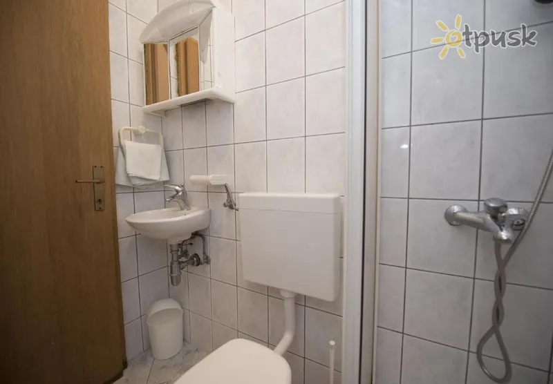 Фото отеля Robert Apartments 3* Брела Хорватия номера