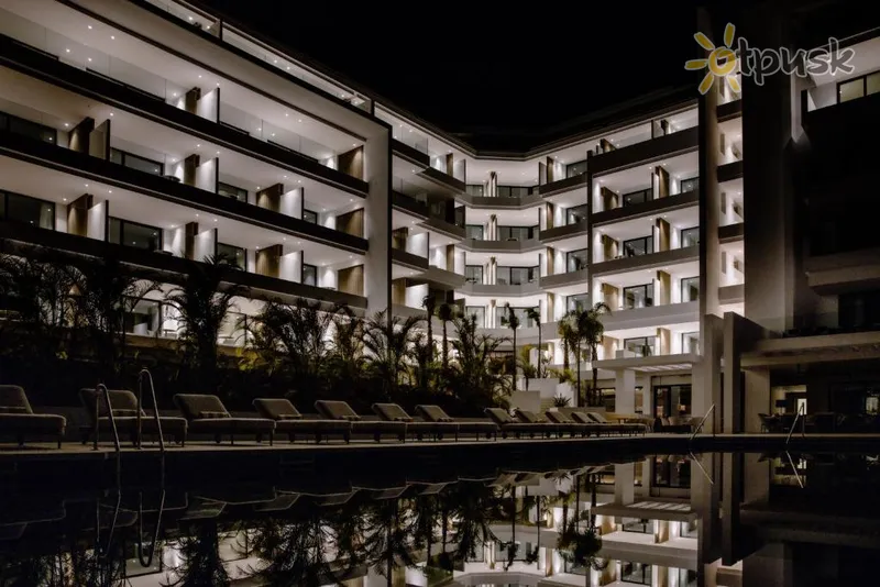 Фото отеля The Flag Costa Del Sol 4* Малага Іспанія екстер'єр та басейни