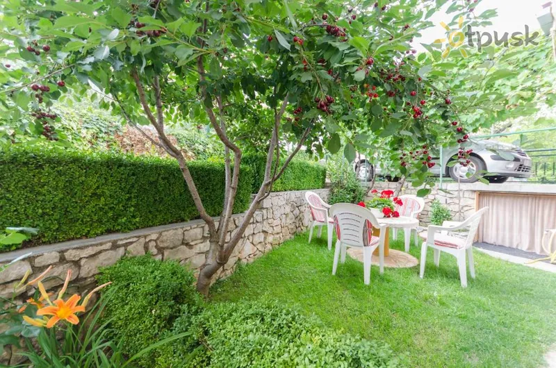 Фото отеля Peaceful Green Oasis Apartment 3* Vodice Horvātija ārpuse un baseini