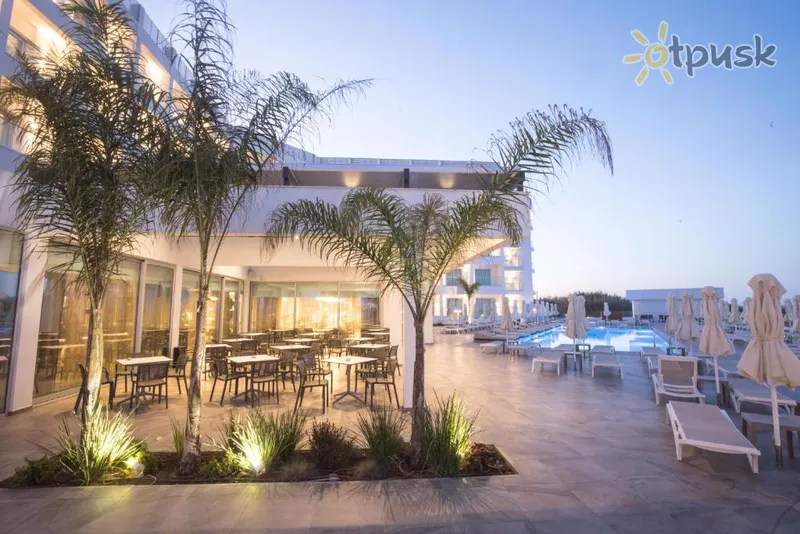Фото отеля Evalena Beach Hotel Apts 4* Протарас Кіпр екстер'єр та басейни