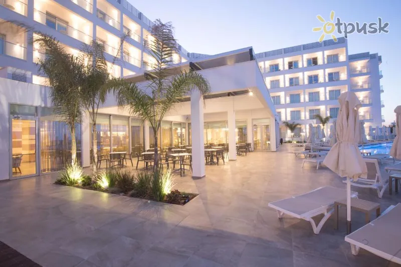 Фото отеля Evalena Beach Hotel Apts 4* Протарас Кіпр екстер'єр та басейни