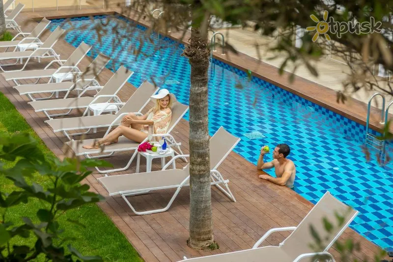 Фото отеля Laura Beach & Splash Resort 4* Пафос Кипр экстерьер и бассейны