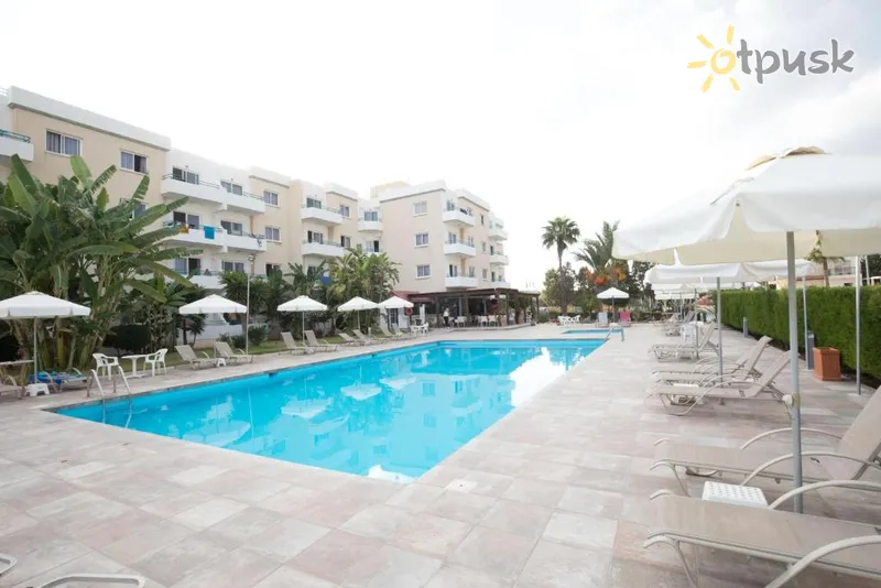 Фото отеля Debbie Xenia Hotel Apartments 3* Протарас Кипр экстерьер и бассейны