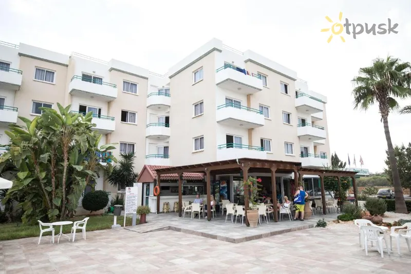 Фото отеля Debbie Xenia Hotel Apartments 3* Протарас Кипр экстерьер и бассейны